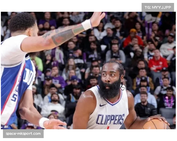 鹈鹕依靠锋线体型战胜小阵容勇士，风格克制现象再次显现