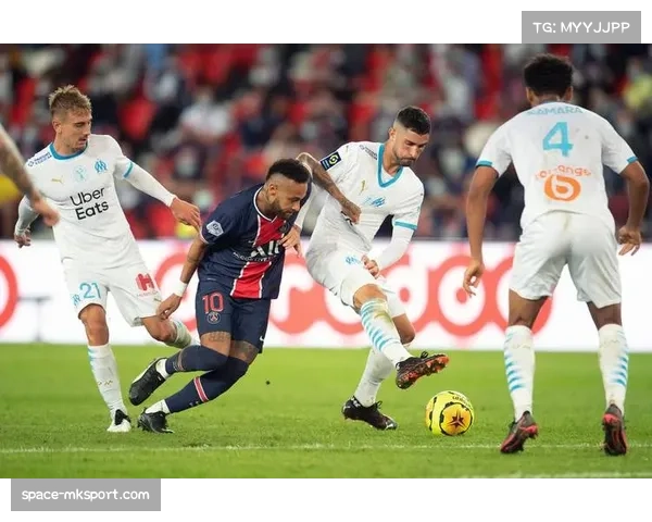 马赛3-2绝杀里昂，波兰射手米利克点射梅开二度